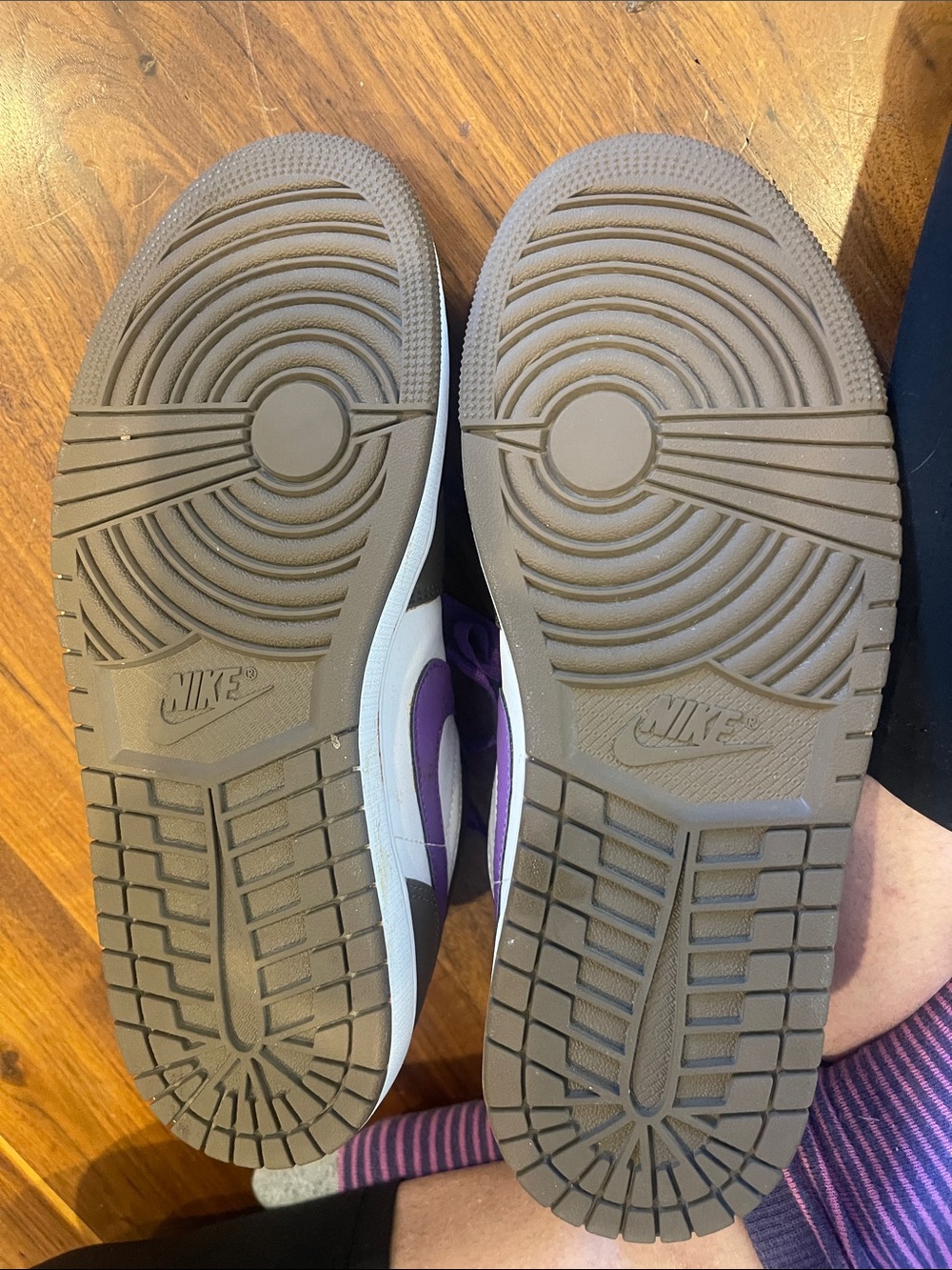 Jordan Low-Top Sneakers in White, Purple & Brown - Picture 3 of 6